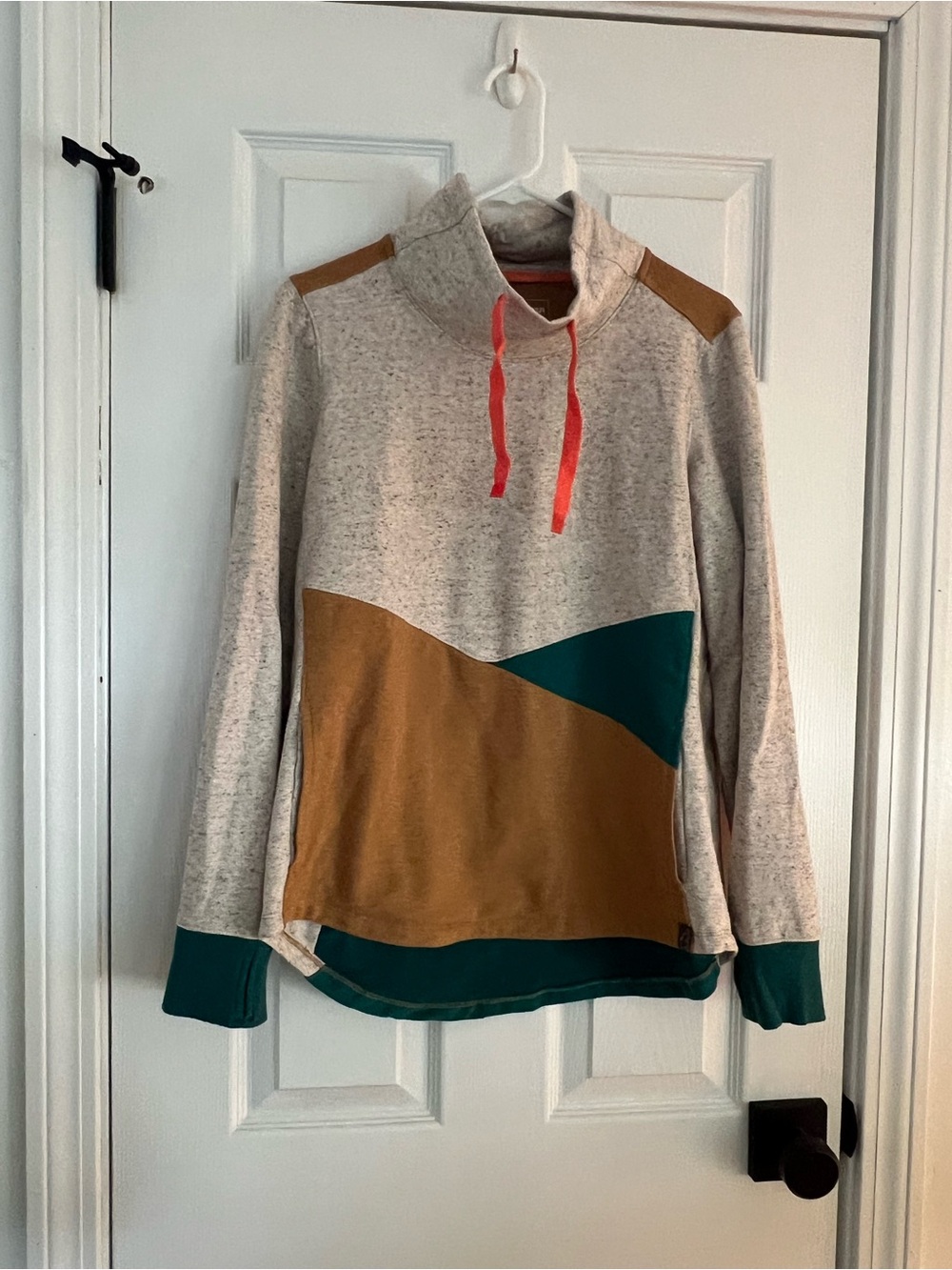 Women’s Colorblock Pullover Sweater in Cream, Brown & Teal